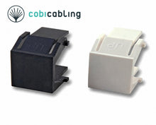 Zaślepka C30-0109 to czarny element po lewej. Oferta dotyczy 1 sztuki.