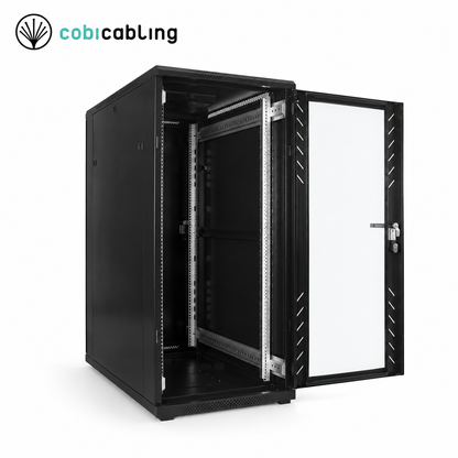Szafa rack 19″ CobiCabling RC11 27U, szerokość 600 mm, szklane drzwi – otwarta, widok z przodu
