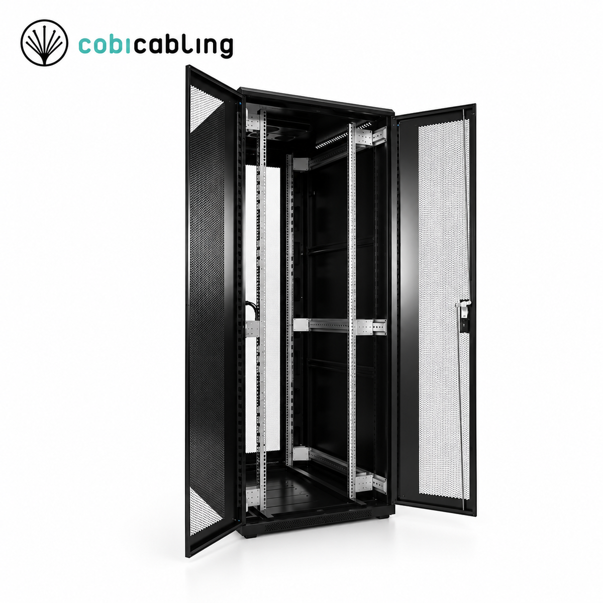 Szafa rack 19″ CobiCabling RC11, szerokość 800 mm, drzwi perforowane – otwarta, widok z przodu